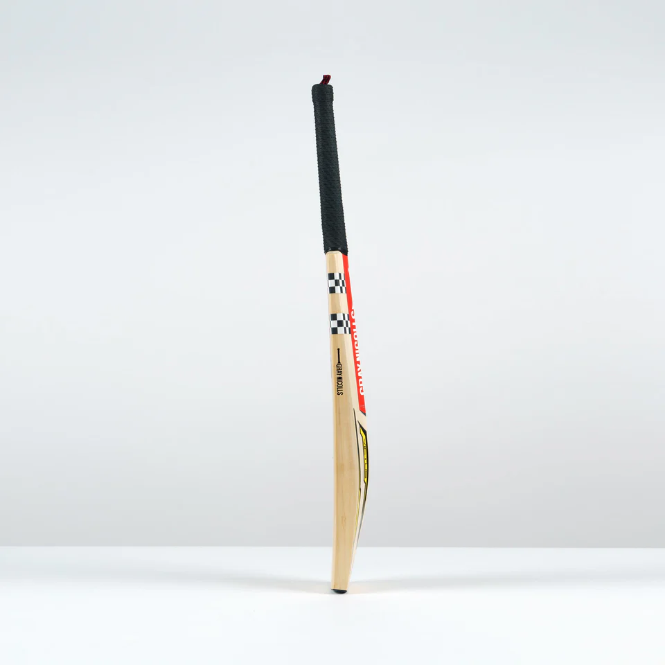 Victus 5 Star Cricket Bat - Junior - Image 2
