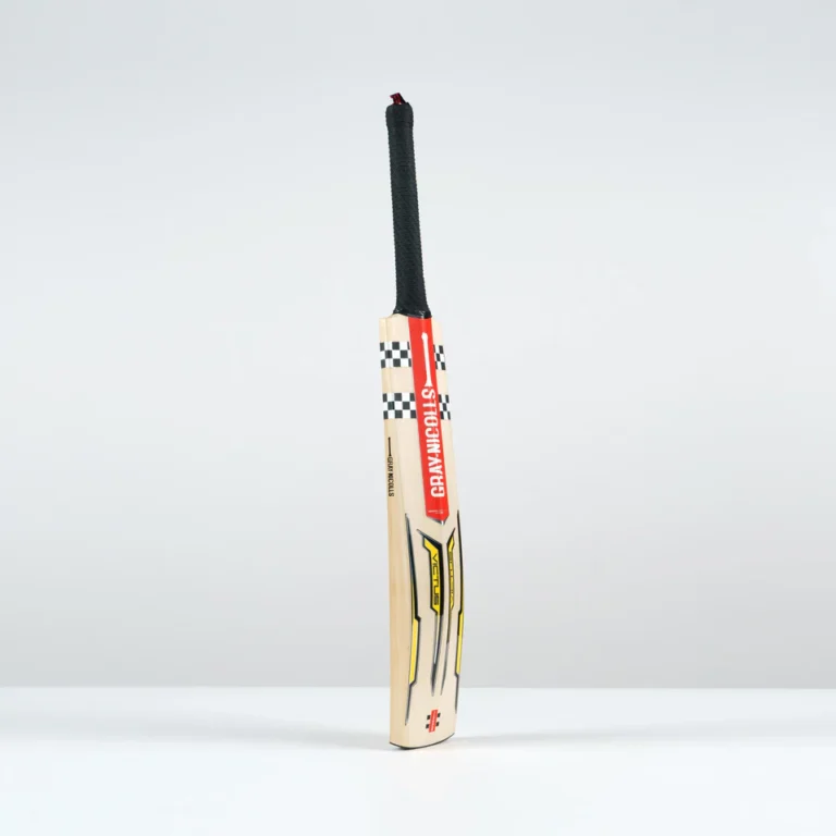 Victus 5 Star Cricket Bat - Junior